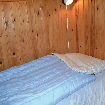 Semesterbostad Two-bedroom Holiday In Skjern Halby